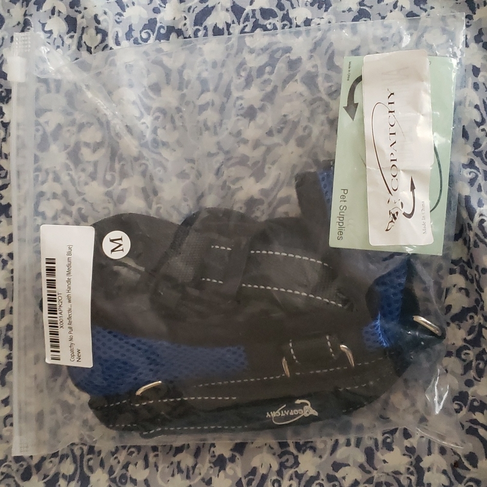 NIB Copatchy Medium No Pull Reflective Dog Harness